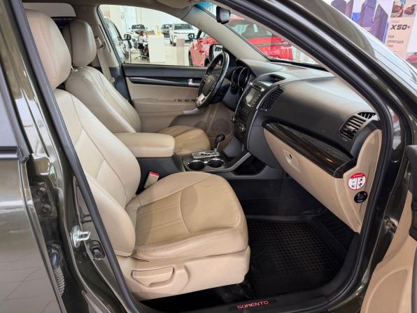 Kia Sorento II с пробегом 2011 года, цена 995 900 рублей, 274800 км, внедорожник, Автокод Объявления