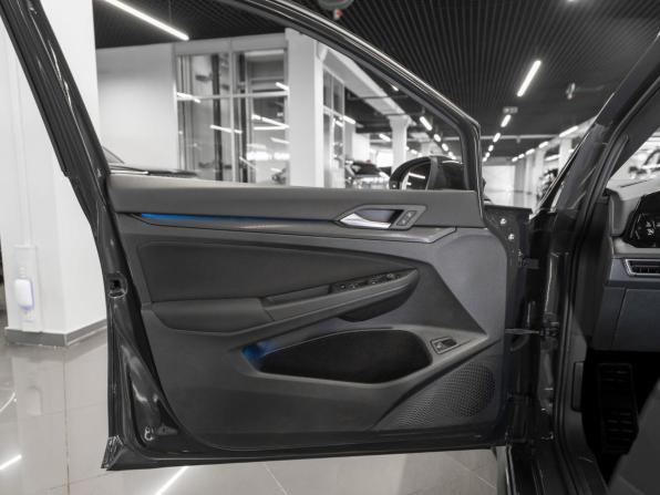 Volkswagen Golf VIII с пробегом 2020 года, цена 2 980 000 рублей, 61063 км, хэтчбек, Автокод Объявления