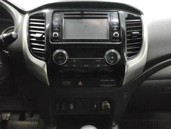 Mitsubishi L200 V Рестайлинг с пробегом 2018 года, цена 1 780 000 рублей, 251967 км, пикап, Автокод Объявления