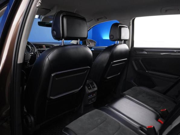 Volkswagen Tiguan II с пробегом 2018 года, цена 2 888 444 рубля, 139142 км, внедорожник, Автокод Объявления