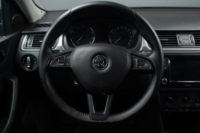 Skoda Rapid I с пробегом 2016 года, цена 1 299 000 рублей, 166000 км, лифтбек, Автокод Объявления