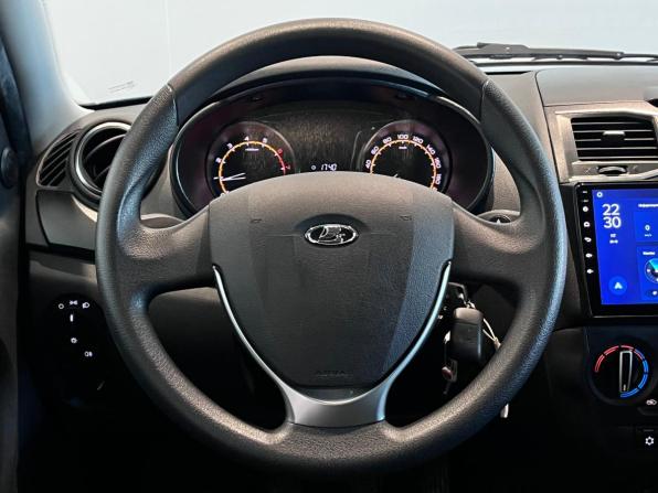 Lada (ВАЗ) Granta I Рестайлинг с пробегом 2022 года, цена 790 000 рублей, 27272 км, хэтчбек, Автокод Объявления