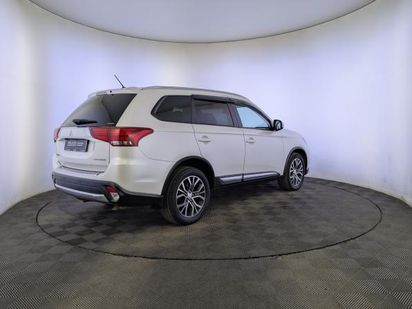 Mitsubishi Outlander III Рестайлинг 2 с пробегом 2016 года, цена 1 890 000 рублей, 93040 км, внедорожник, Автокод Объявления