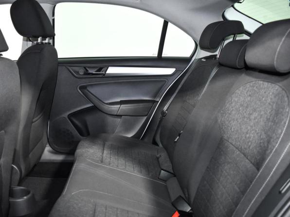 Skoda Rapid II с пробегом 2020 года, цена 1 559 000 рублей, 126000 км, лифтбек, Автокод Объявления