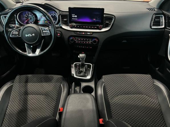 Kia Ceed III Рестайлинг с пробегом 2021 года, цена 1 690 000 рублей, 73000 км, хэтчбек, Автокод Объявления