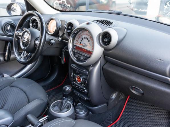 Mini Countryman I с пробегом 2011 года, цена 1 290 000 рублей, 218224 км, внедорожник, Автокод Объявления