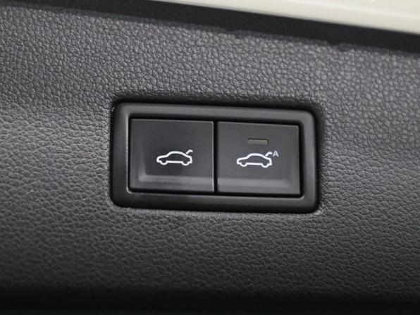 Volkswagen Tiguan II Рестайлинг с пробегом 2021 года, цена 2 690 000 рублей, 100228 км, внедорожник, Автокод Объявления