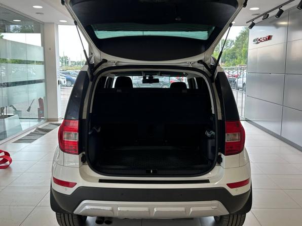 Skoda Yeti I Рестайлинг с пробегом 2015 года, цена 1 045 000 рублей, 212259 км, внедорожник, Автокод Объявления