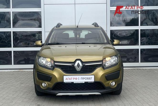 Renault Sandero II с пробегом 2015 года, цена 790 000 рублей, 177812 км, хэтчбек, Автокод Объявления