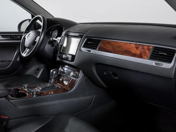 Volkswagen Touareg II с пробегом 2010 года, цена 1 690 000 рублей, 282598 км, внедорожник, Автокод Объявления