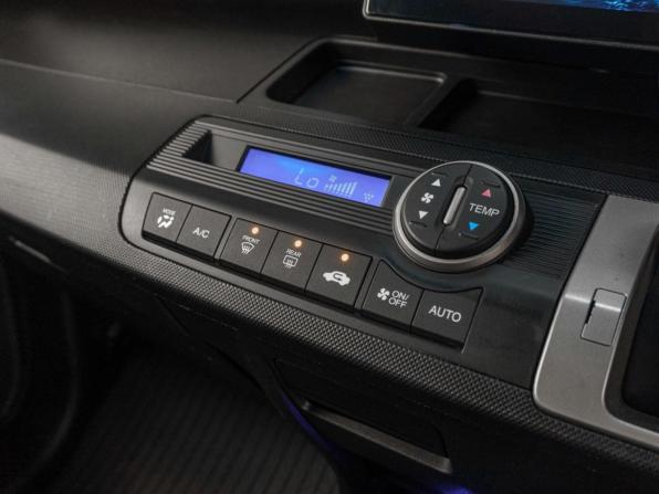 Honda Freed I Рестайлинг 2 с пробегом 2015 года, цена 1 349 000 рублей, 136789 км, компактвэн, Автокод Объявления