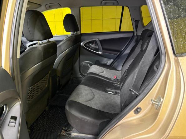 Toyota RAV4 III (XA30) Рестайлинг с пробегом 2012 года, цена 1 370 000 рублей, 184000 км, внедорожник, Автокод Объявления