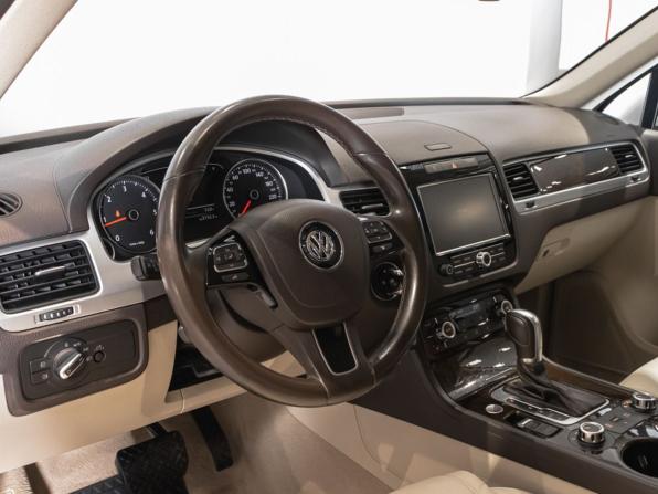Volkswagen Touareg II с пробегом 2014 года, цена 3 100 000 рублей, 168980 км, внедорожник, Автокод Объявления