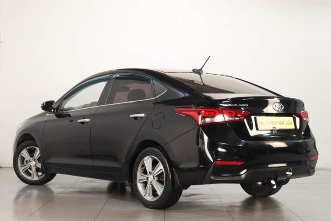 Hyundai Solaris II с пробегом 2017 года, цена 1 129 000 рублей, 167800 км, седан, Автокод Объявления