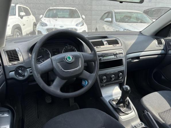 Skoda Octavia II (A5) Рестайлинг с пробегом 2010 года, цена 649 000 рублей, 160975 км, лифтбек, Автокод Объявления