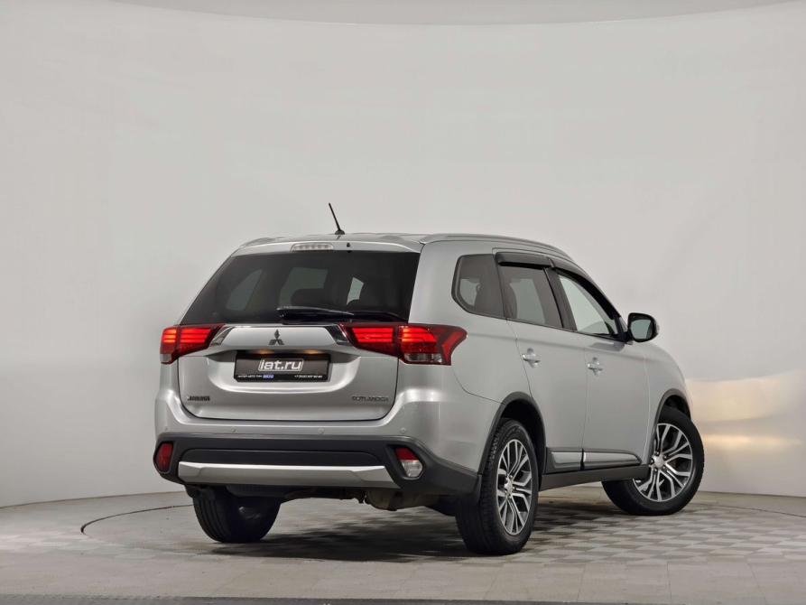 Mitsubishi Outlander III Рестайлинг 2 Санкт-Петербург  - изображение 5