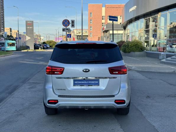 Kia Carnival III с пробегом 2019 года, цена 3 150 000 рублей, 54000 км, минивэн, Автокод Объявления