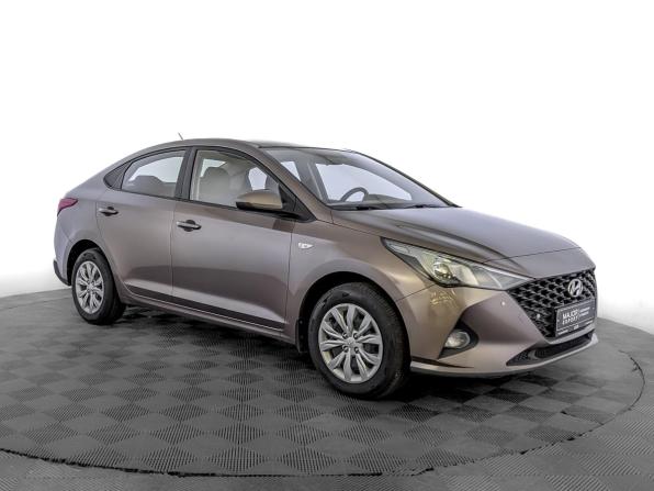 Hyundai Solaris II Рестайлинг с пробегом 2022 года, цена 1 535 000 рублей, 107838 км, седан, Автокод Объявления