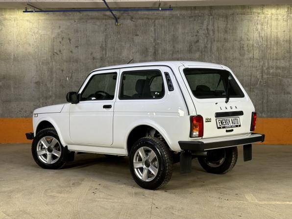 Lada (ВАЗ) Niva Legend с пробегом 2024 года, цена 979 000 рублей, 402 км, внедорожник, Автокод Объявления