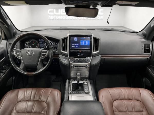 Toyota Land Cruiser 200 Series Рестайлинг 2 с пробегом 2019 года, цена 10 699 000 рублей, 33598 км, внедорожник, Автокод Объявления