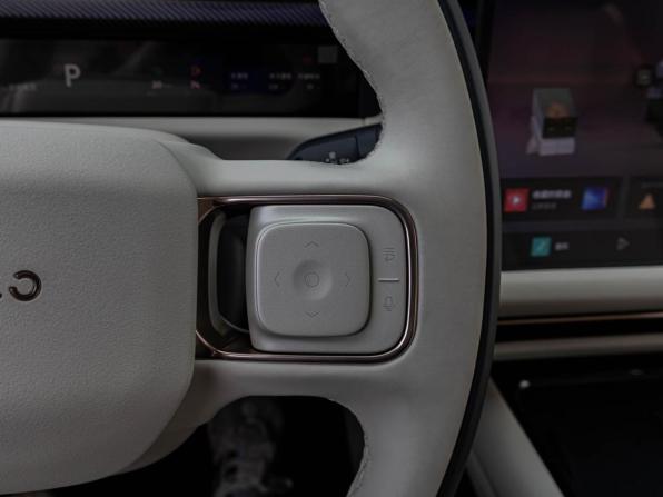 Lynk &amp; Co 900 с пробегом 2025 года, цена 8 998 000 рублей, 37 км, внедорожник, Автокод Объявления
