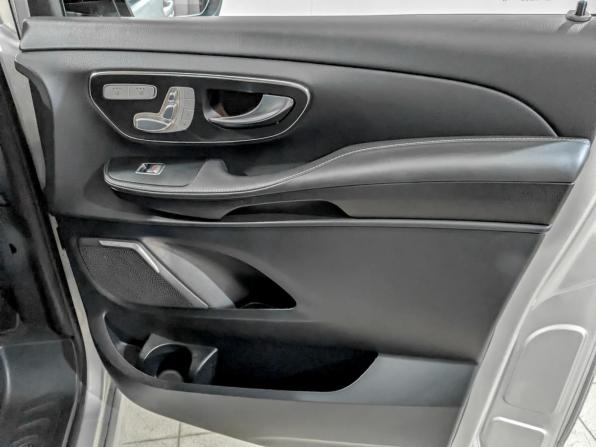 Mercedes-Benz V-Класс III (W447) Рестайлинг с пробегом 2022 года, цена 7 150 000 рублей, 65236 км, минивэн, Автокод Объявления