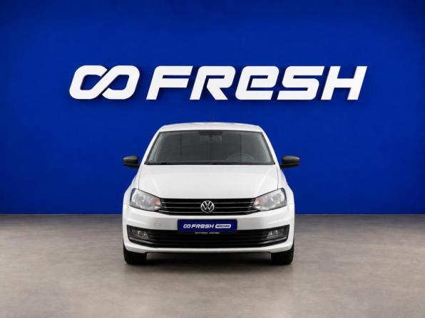Volkswagen Polo V Рестайлинг с пробегом 2016 года, цена 1 049 643 рубля, 95723 км, седан, Автокод Объявления