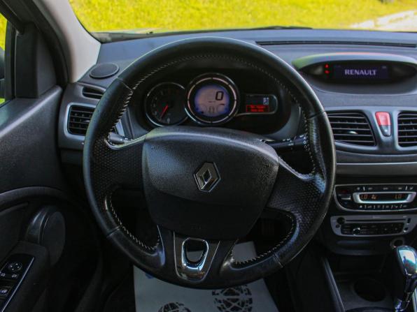 Renault Fluence I Рестайлинг с пробегом 2013 года, цена 597 000 рублей, 144700 км, седан, Автокод Объявления
