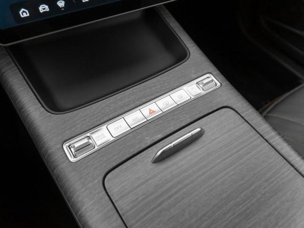 Geely Preface I с пробегом 2024 года, цена 2 790 000 рублей, 6889 км, седан, Автокод Объявления