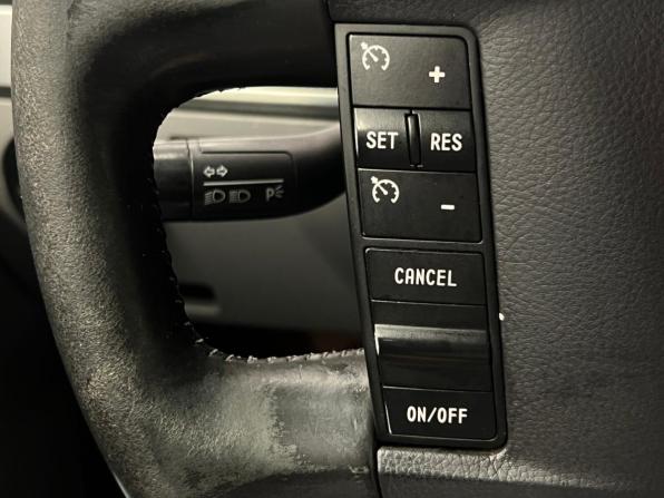 Volkswagen Touareg I Рестайлинг с пробегом 2007 года, цена 899 000 рублей, 421034 км, внедорожник, Автокод Объявления