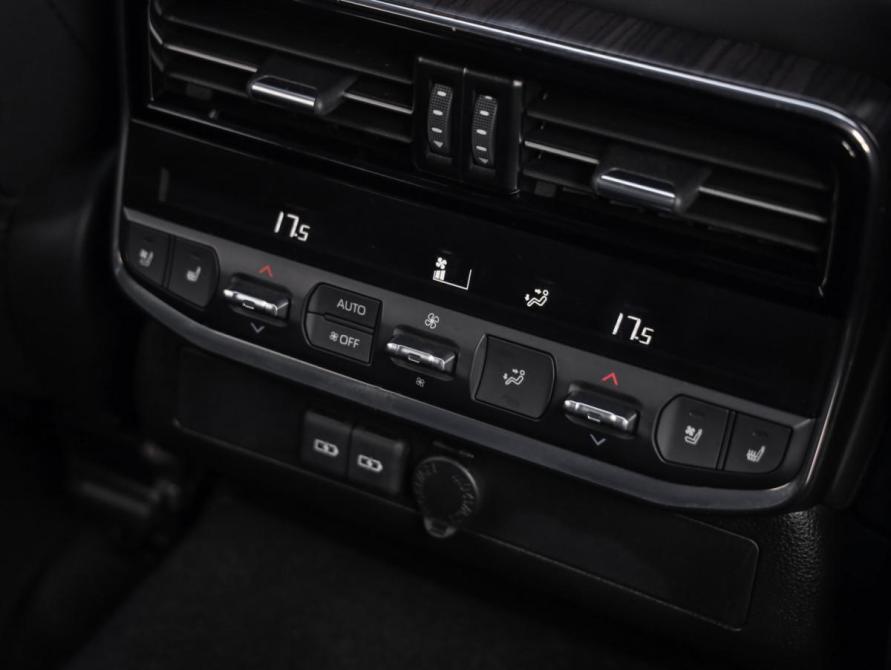 Toyota Land Cruiser 300 Series Санкт-Петербург  - изображение 37