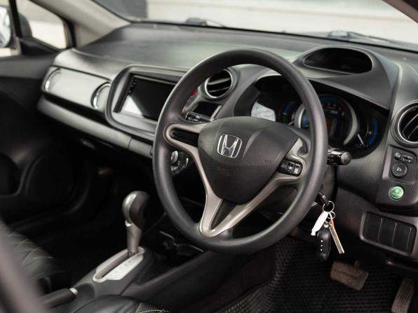 Honda Insight II с пробегом 2011 года, цена 890 000 рублей, 114725 км, хэтчбек, Автокод Объявления