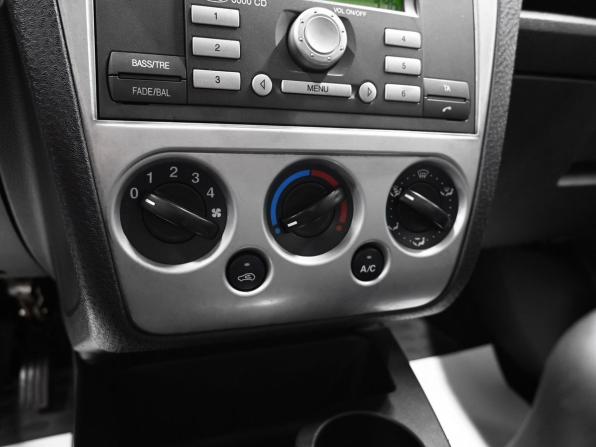 Ford Fusion I Рестайлинг с пробегом 2009 года, цена 465 000 рублей, 191840 км, хэтчбек, Автокод Объявления