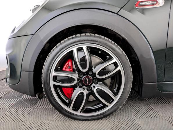 Mini Hatch III (F55/F56) с пробегом 2017 года, цена 2 020 000 рублей, 174963 км, хэтчбек, Автокод Объявления