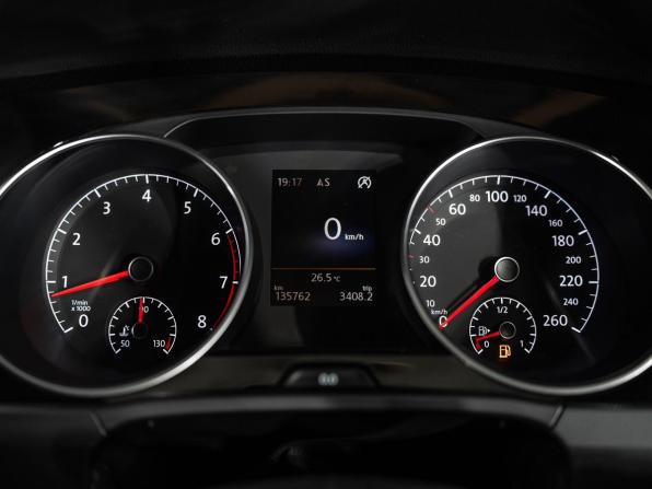 Volkswagen Touran II с пробегом 2016 года, цена 1 400 500 рублей, 135762 км, компактвэн, Автокод Объявления