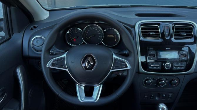 Renault Logan II Рестайлинг с пробегом 2019 года, цена 830 000 рублей, 174834 км, седан, Автокод Объявления