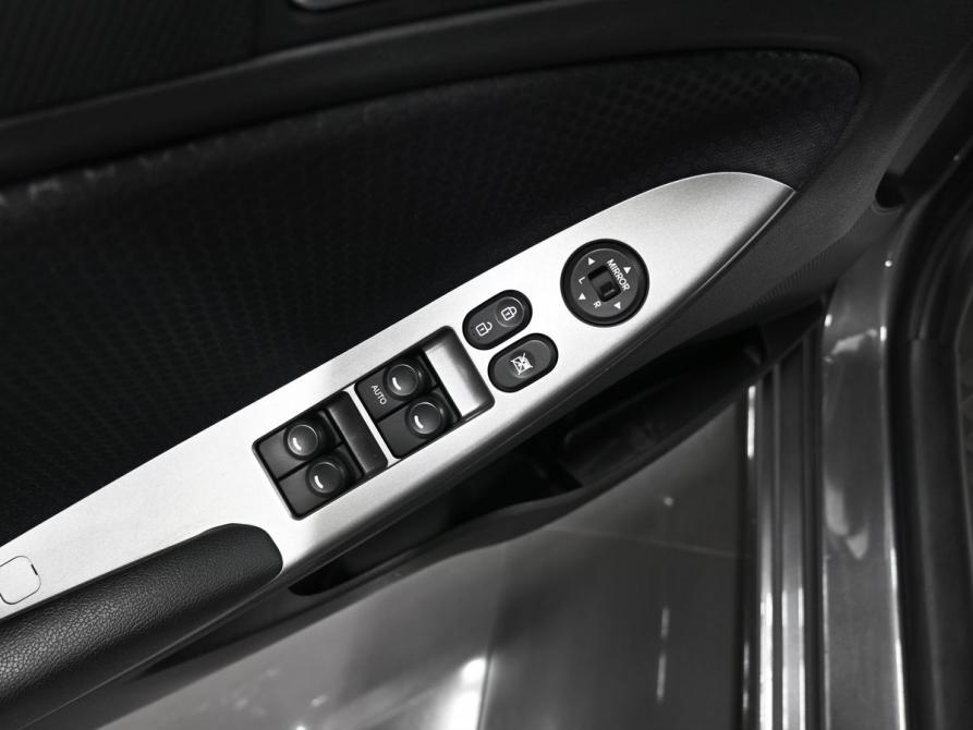Hyundai Solaris I Рестайлинг Тверь  - изображение 20