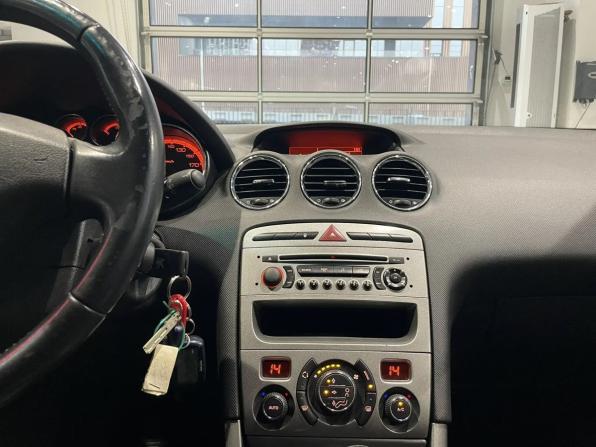 Peugeot 308 I с пробегом 2010 года, цена 439 000 рублей, 201800 км, хэтчбек, Автокод Объявления