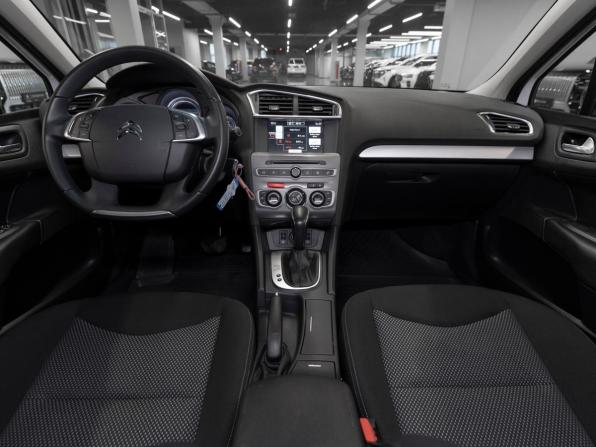Citroen C4 II Рестайлинг с пробегом 2018 года, цена 1 360 000 рублей, 57662 км, седан, Автокод Объявления
