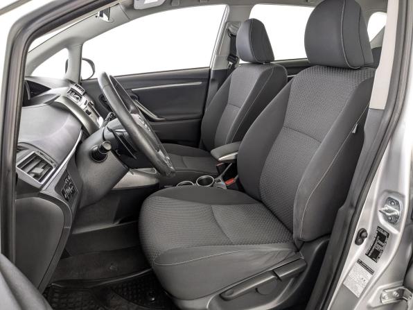 Toyota Verso I Рестайлинг с пробегом 2013 года, цена 1 300 000 рублей, 174372 км, компактвэн, Автокод Объявления