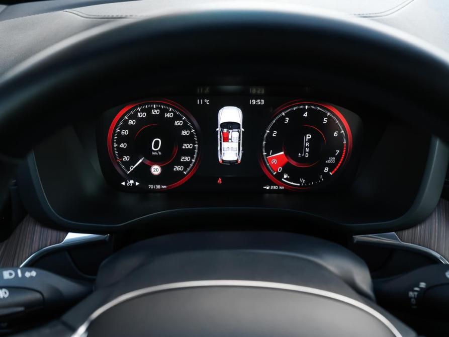 Volvo XC60 II Рестайлинг Москва  - изображение 13