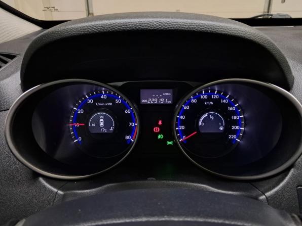 Hyundai ix35 I Рестайлинг с пробегом 2014 года, цена 1 110 000 рублей, 229190 км, внедорожник, Автокод Объявления