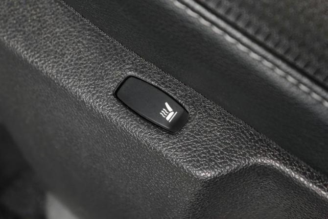 Renault Duster I Рестайлинг с пробегом 2019 года, цена 1 459 000 рублей, 140000 км, внедорожник, Автокод Объявления