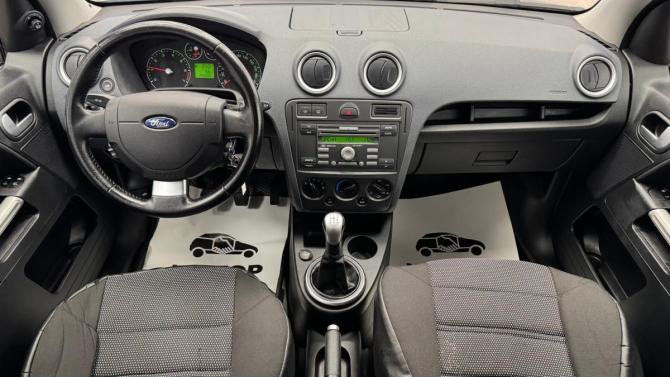 Ford Fusion I Рестайлинг с пробегом 2006 года, цена 375 000 рублей, 143500 км, хэтчбек, Автокод Объявления