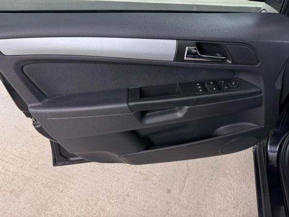 Opel Zafira B Рестайлинг с пробегом 2011 года, цена 530 000 рублей, 279258 км, минивэн, Автокод Объявления