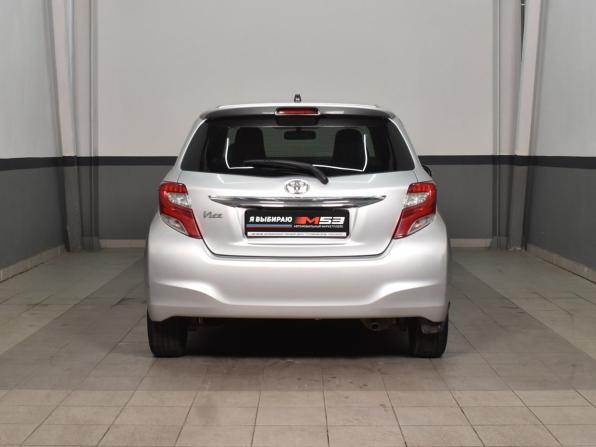 Toyota Vitz III (XP130) Рестайлинг с пробегом 2015 года, цена 719 999 рублей, 158301 км, хэтчбек, Автокод Объявления
