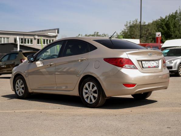 Hyundai Solaris I с пробегом 2012 года, цена 649 000 рублей, 234395 км, седан, Автокод Объявления