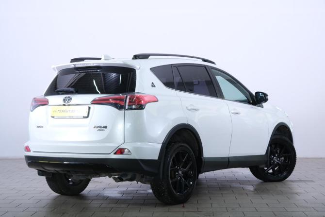 Toyota RAV4 IV (XA40) Рестайлинг с пробегом 2018 года, цена 2 949 000 рублей, 86000 км, внедорожник, Автокод Объявления