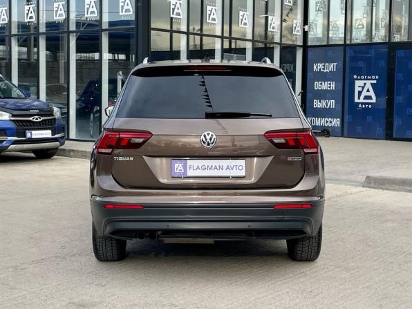 Volkswagen Tiguan II с пробегом 2018 года, цена 1 910 000 рублей, 198000 км, внедорожник, Автокод Объявления