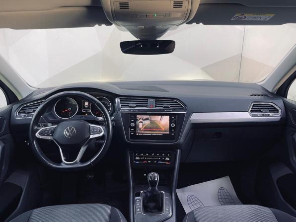 Volkswagen Tiguan II Рестайлинг с пробегом 2021 года, цена 1 999 000 рублей, 155000 км, внедорожник, Автокод Объявления